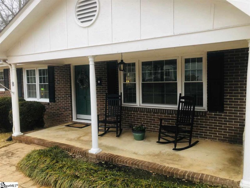 Property image 2 at 8 Hastings Circle, Taylors, SC 29687-3507