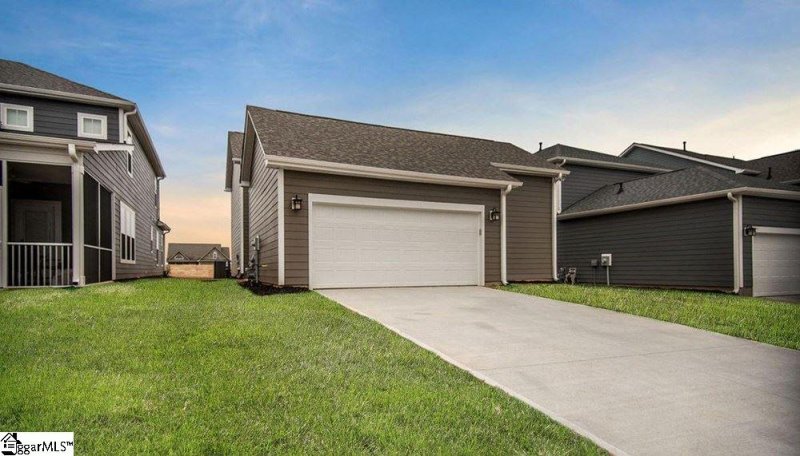 Property image 5 at 711 Rose Penny Lane, Spartanburg, SC 29301