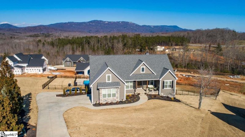 Property image 2 at 6 Brown Beaver Way, Taylors, SC 29687