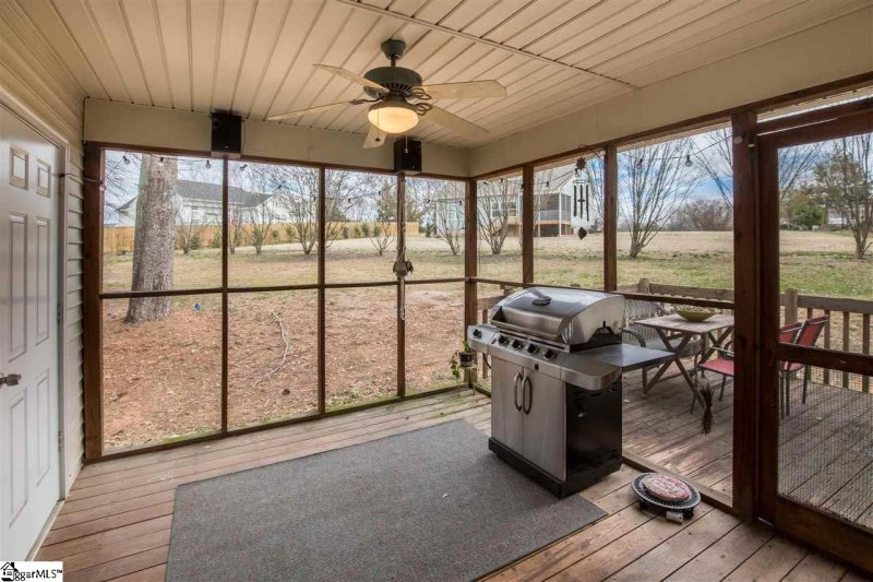 Property image 2 at 324 Angie Drive, Taylors, SC 29687