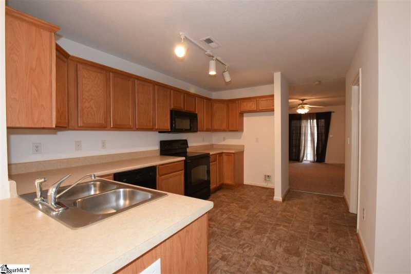 Property image 4 at 79 Birdsong Lane, Taylors, SC 29687