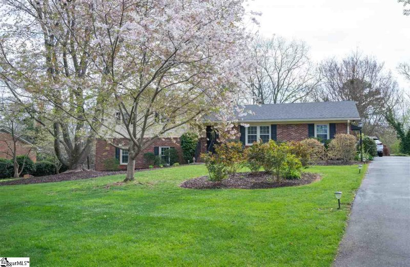 Property image 2 at 101 Montclair Road, Greer, SC 29651