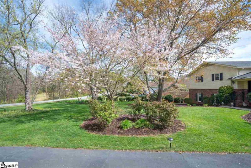 Property image 4 at 101 Montclair Road, Greer, SC 29651