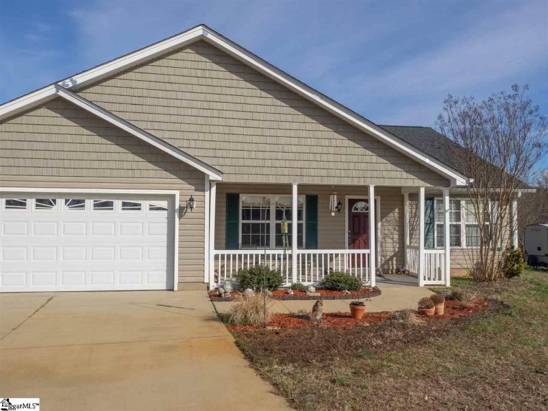 Property image 2 at 9 Long Pond Court, Greer, SC 29651