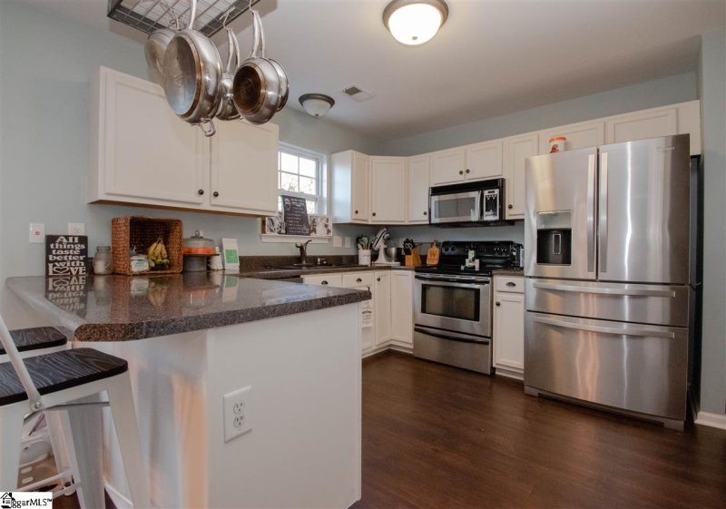 Property image 4 at 804 Canton Court, Greer, SC 29651