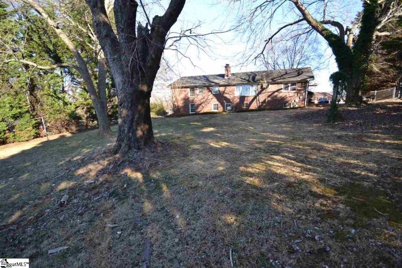 Property image 4 at 104 Montclair Road, Greer, SC 29651