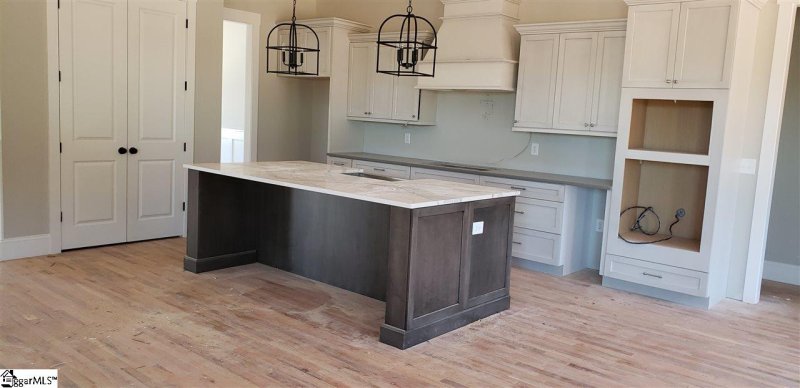 Property image 3 at 106 Enclave Drive, Greer, SC 29651