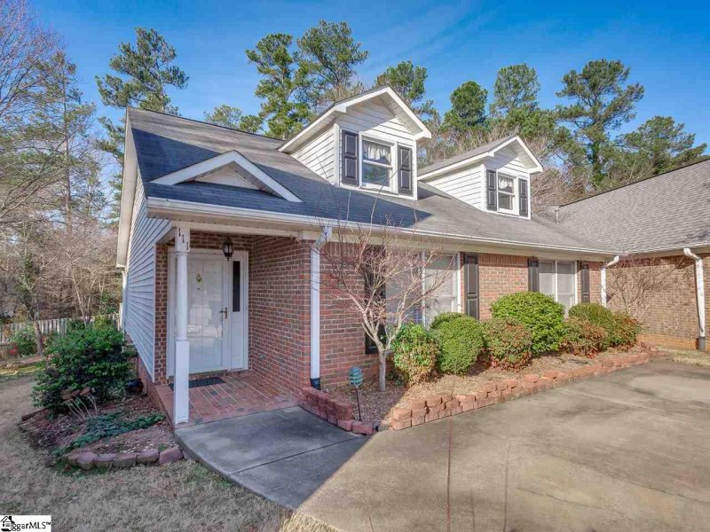Property image 4 at 111 Greenbriar Terrace, Spartanburg, SC 29307