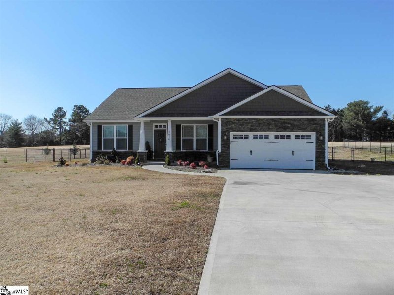Property image 2 at 1614 Scuffletown Road, Fountain Inn, SC 29644