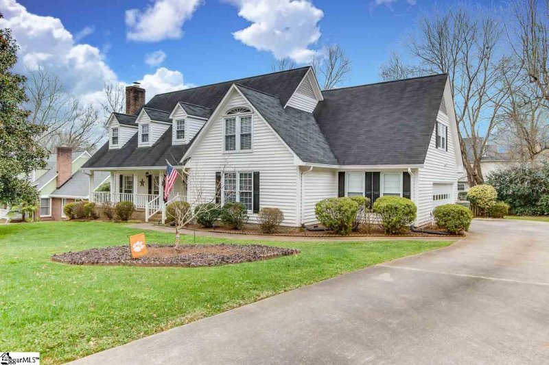 Property image 2 at 218 Burning Bush Road, Greenville, SC 29607