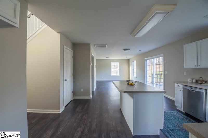 Property image 4 at 5 Country Knolls Drive, Greer, SC 29651