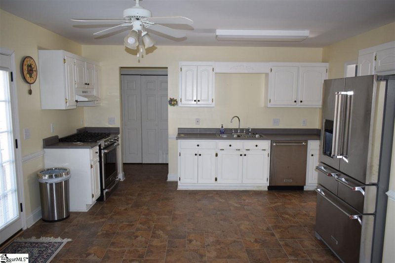 Property image 4 at 205 Hampton Road, Liberty, SC 29657