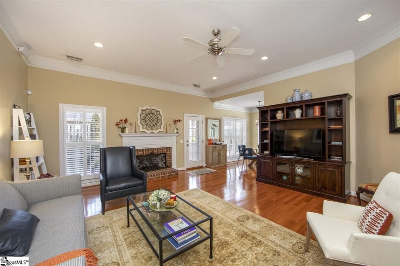 Property image 5 at 6 Audrey Lane, Greenville, SC 29615