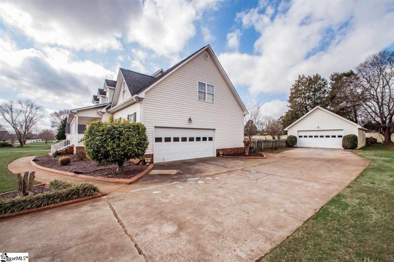 Property image 2 at 203 Legacy Farm Drive, Fountain Inn, SC 29644