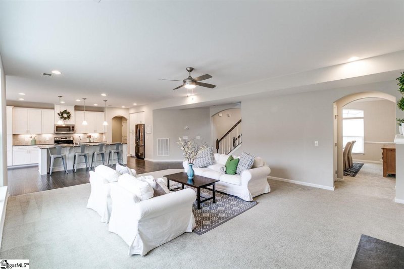Property image 3 at 424 Fieldsview Lane, Simpsonville, SC 29681