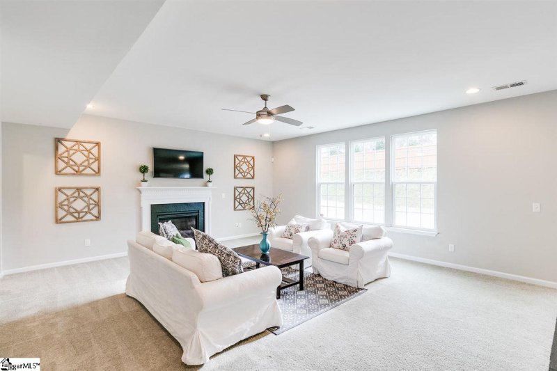 Property image 4 at 424 Fieldsview Lane, Simpsonville, SC 29681