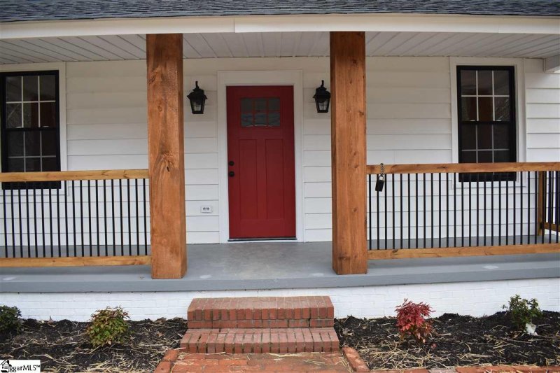 Property image 3 at 417 Pennsylvania Avenue, Greer, SC 29650