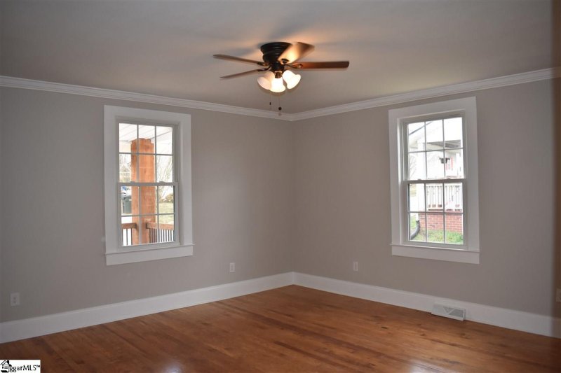 Property image 5 at 417 Pennsylvania Avenue, Greer, SC 29650