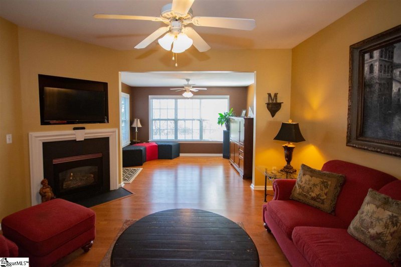 Property image 3 at 32 Kennebec Lane, Simpsonville, SC 29681