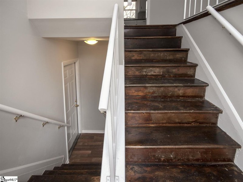 Property image 4 at 114 Woodridge Circle, Greenville, SC 29607