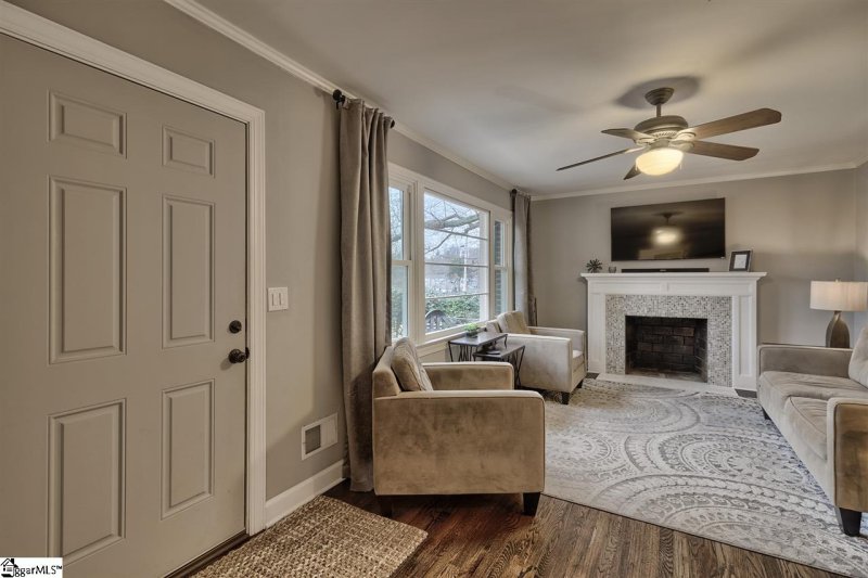 Property image 3 at 9 Conway Drive, Greenville, SC 29615