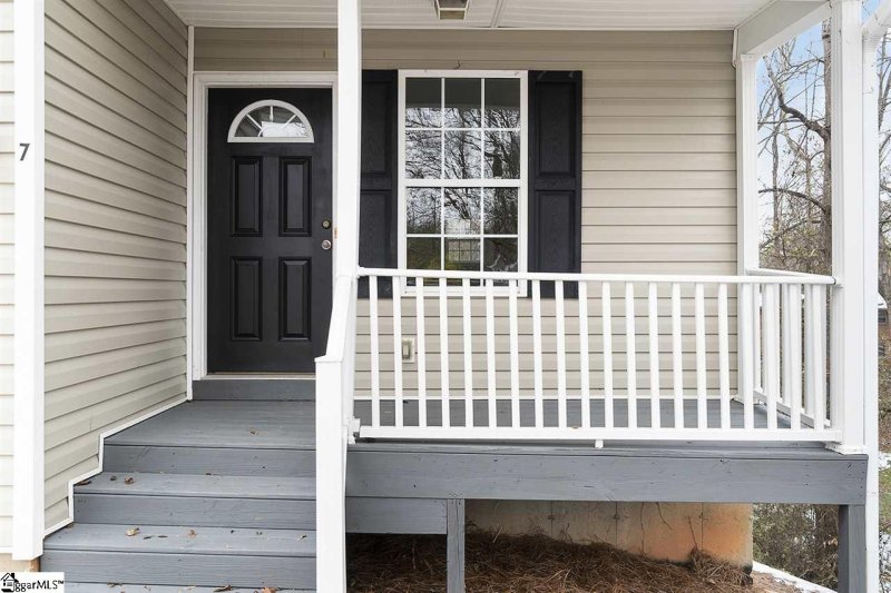 Property image 3 at 7 Squirrel Hollow Court, Greer, SC 29651
