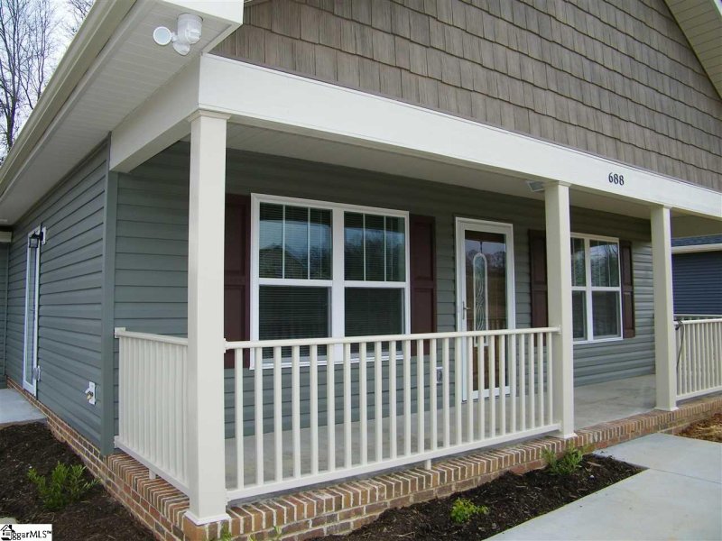 Property image 2 at 688 Ruddy Creek Circle, Greer, SC 29651
