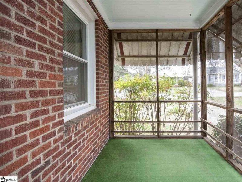 Property image 4 at 20 Simmons Avenue, Greenville, SC 29607
