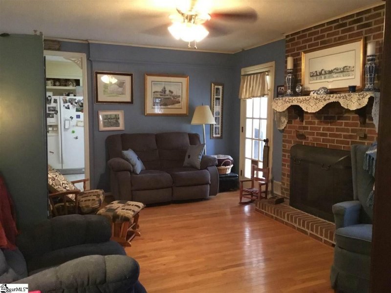 Property image 2 at 628 Stafford Drive, Spartanburg, SC 29302