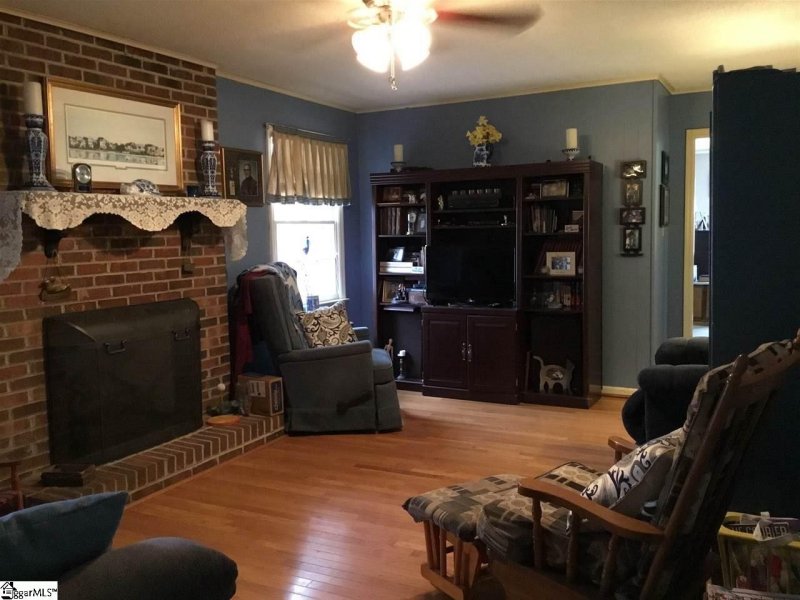 Property image 4 at 628 Stafford Drive, Spartanburg, SC 29302