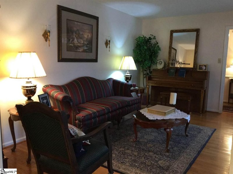 Property image 5 at 628 Stafford Drive, Spartanburg, SC 29302