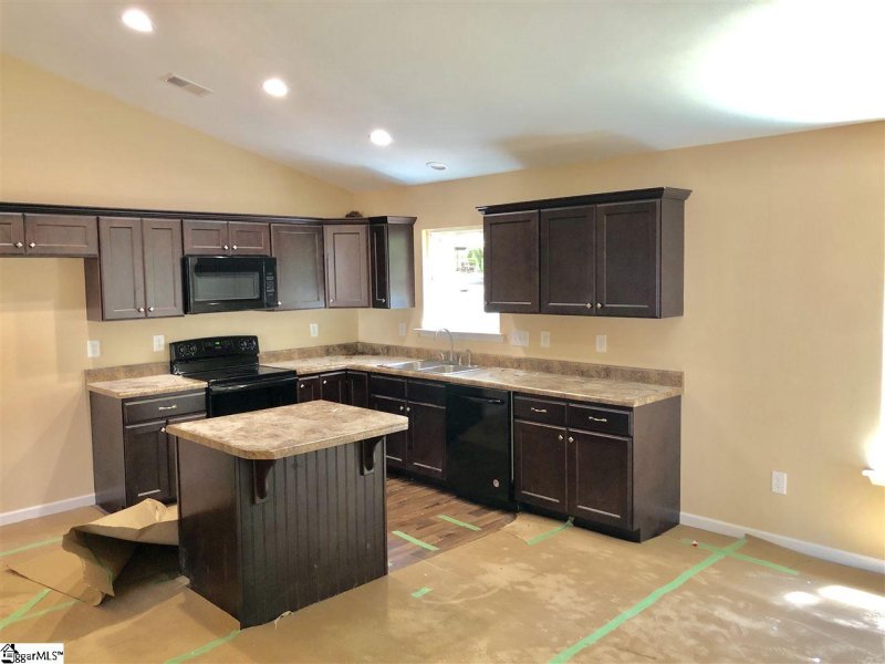 Property image 4 at 310 ALEXANDER Court, Laurens, SC 29360