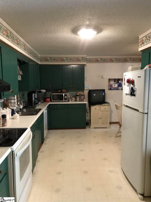 Property image 2 at 111 Phillips Circle, Boiling Springs, SC 29316