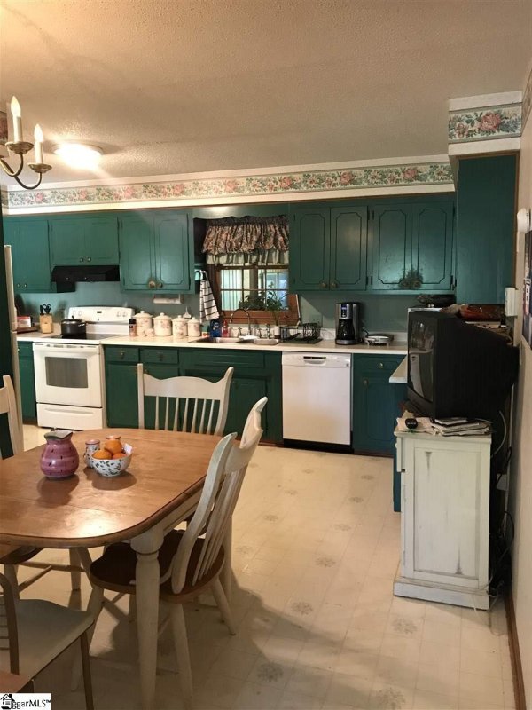 Property image 3 at 111 Phillips Circle, Boiling Springs, SC 29316