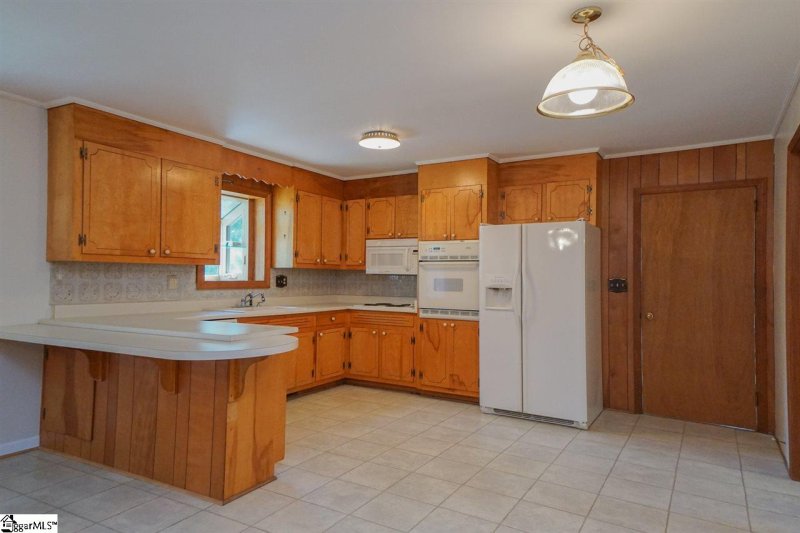 Property image 4 at 102 Dexter Drive, Taylors, SC 29687