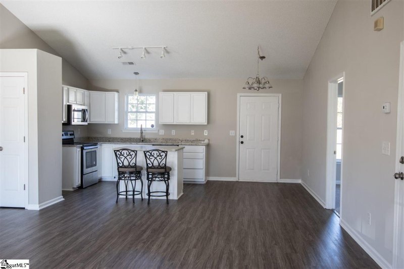 Property image 3 at 711 HAYDEN Court, Taylors, SC 29687