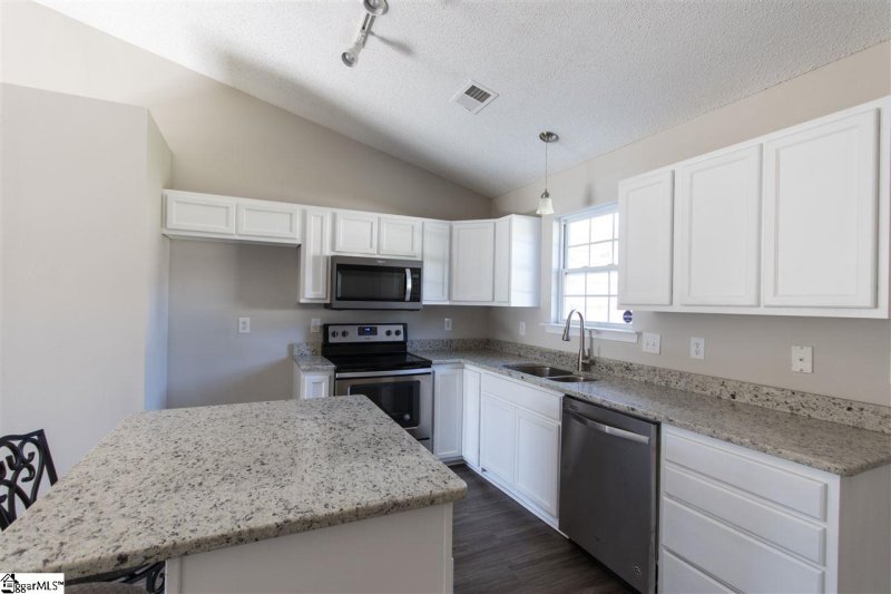 Property image 4 at 711 HAYDEN Court, Taylors, SC 29687