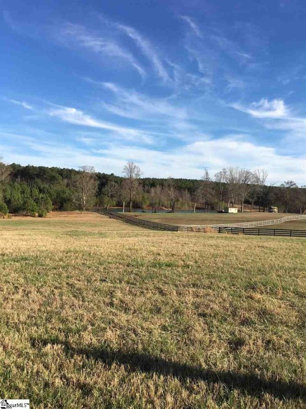 Property image 2 at 100 Century Court, Gray Court, SC 29644