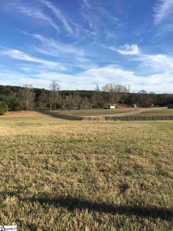 Property image 3 at 100 Century Court, Gray Court, SC 29644