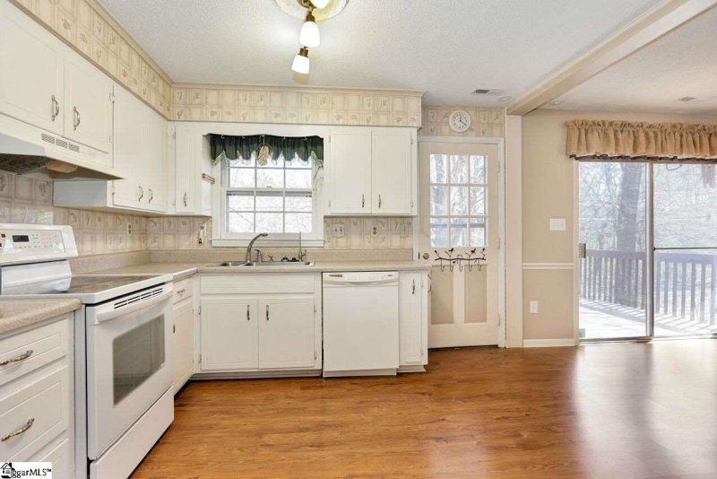 Property image 5 at 132 Hendrix Drive, Boiling Springs, SC 29316-8384