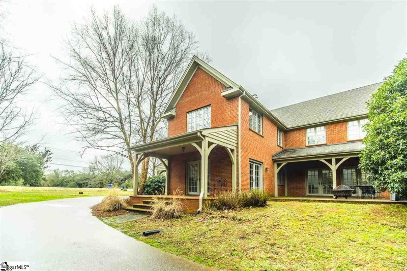 Property image 4 at 324 E Parkins Mill Road, Greenville, SC 29607