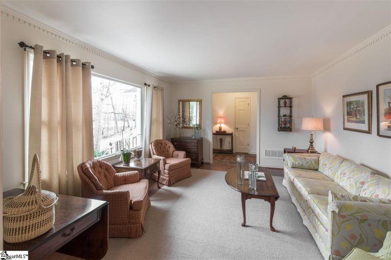 Property image 4 at 404 Holly Road, Taylors, SC 29687