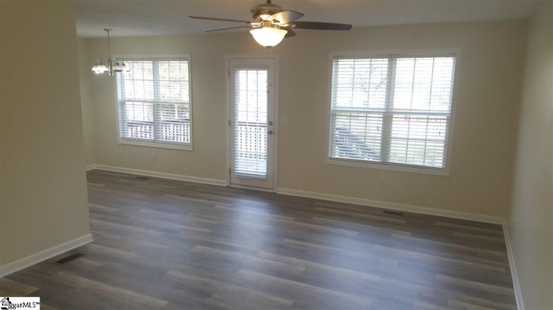 Property image 3 at 113 Morton Avenue, Simpsonville, SC 29681