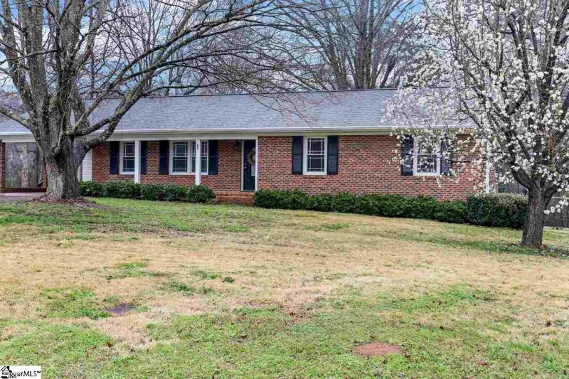 Property image 4 at 10 Earline Drive, Taylors, SC 29687