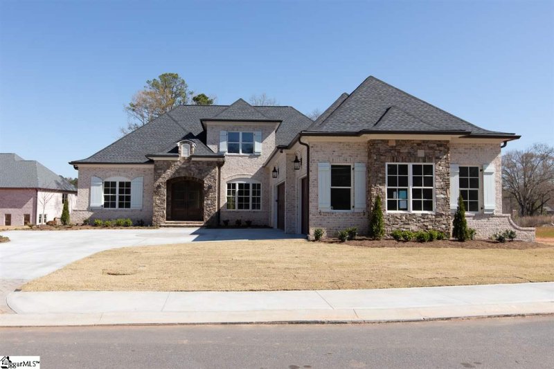 Property image 2 at 4 Godfrey Grove Drive, Simpsonville, SC 29681