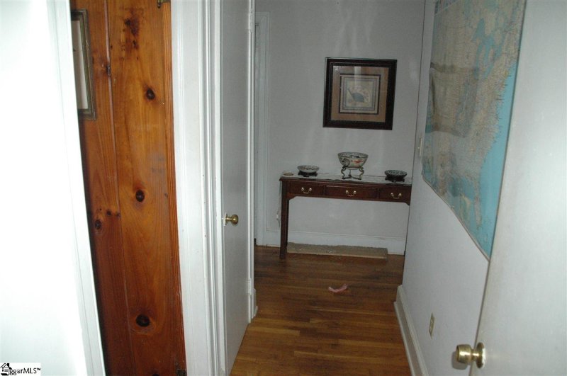 Property image 4 at 9 Batesview Drive, Greenville, SC 29607