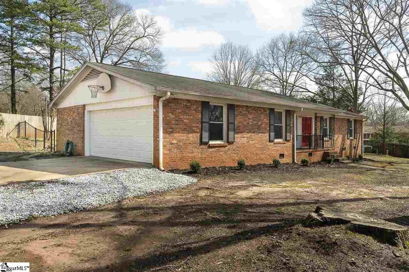 Property image 2 at 106 Verner Drive, Greenville, SC 29617