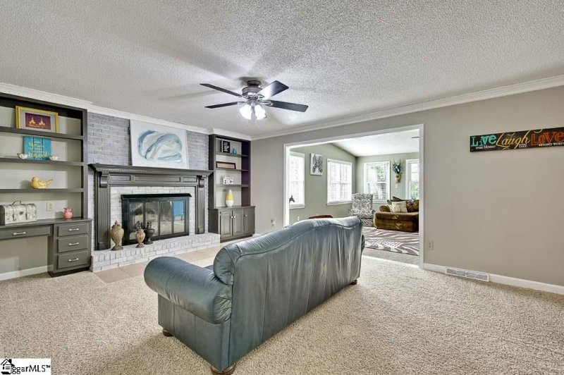 Property image 5 at 214 Burning Bush Road, Greenville, SC 29607