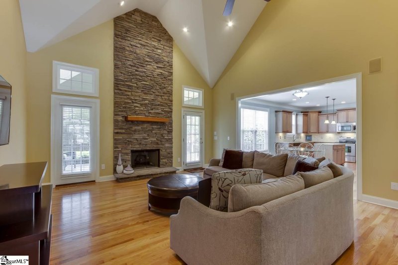 Property image 4 at 131 Holland Trace Circle, Simpsonville, SC 29681