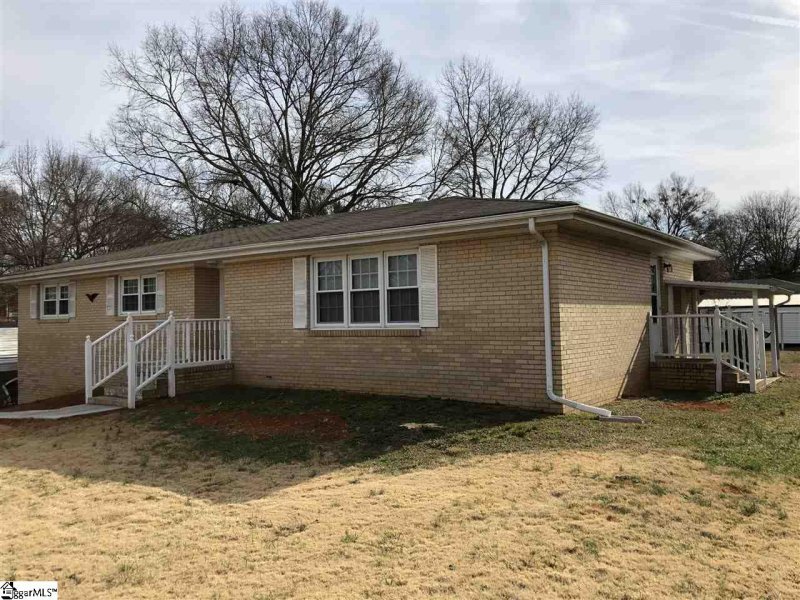 Property image 3 at 304 Elm Drive, Mauldin, SC 29662